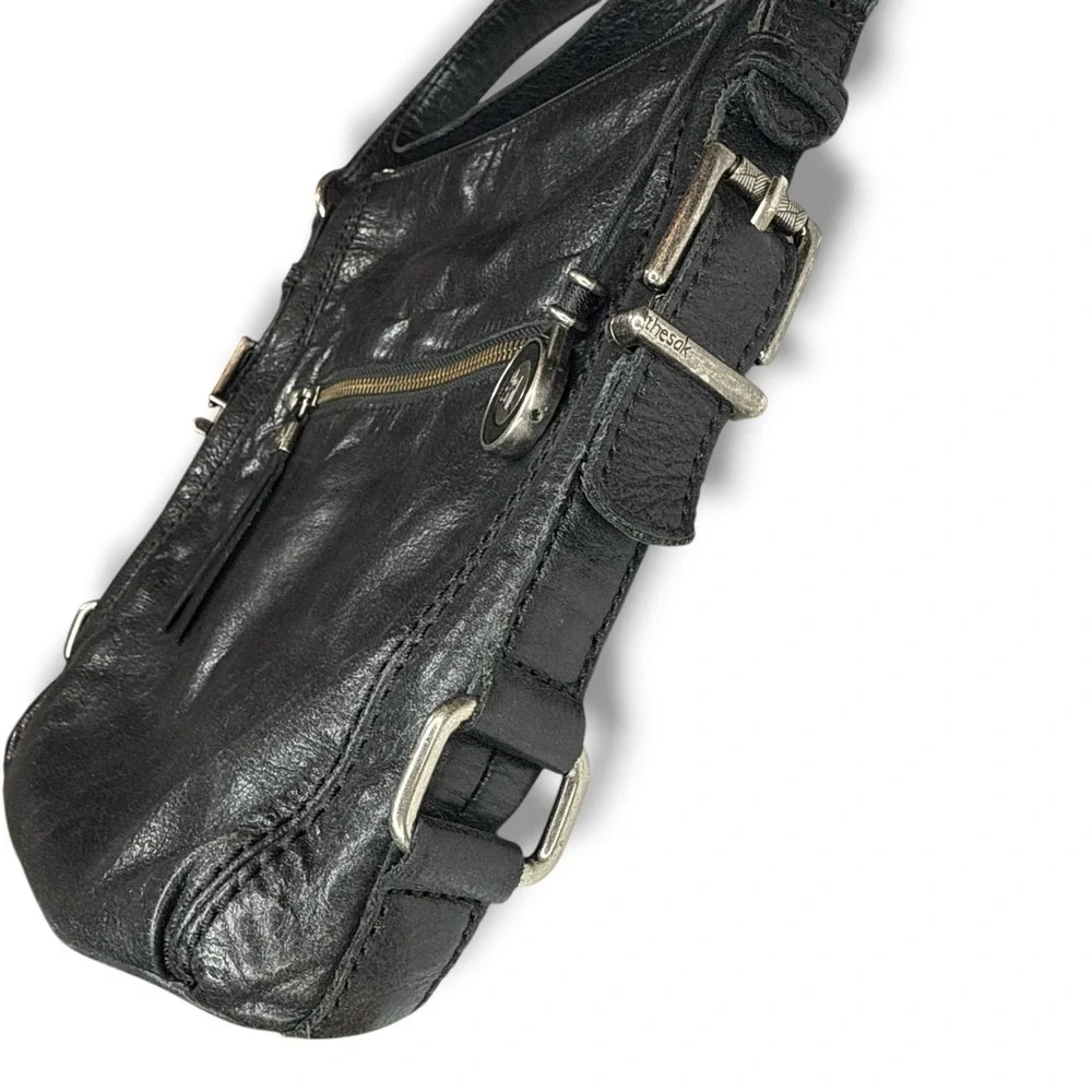 The Sak sak iris